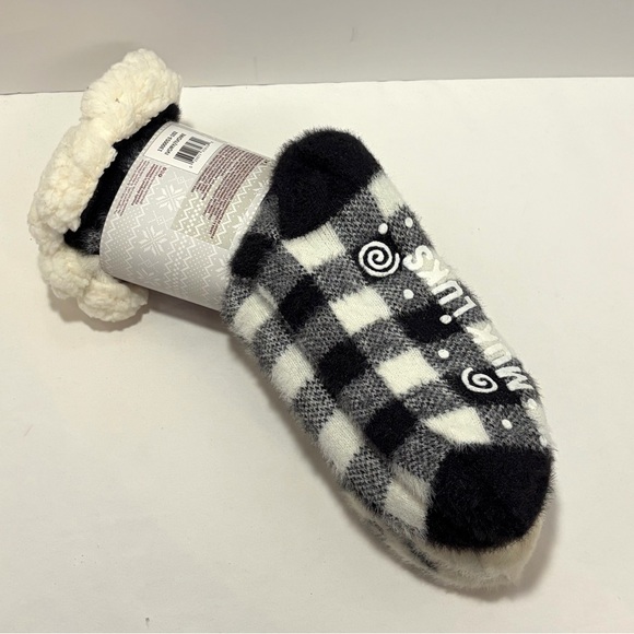 Muk Luks Women's Leopard & Black White Plaid Cabin Socks NWT - Picture 3 of 8